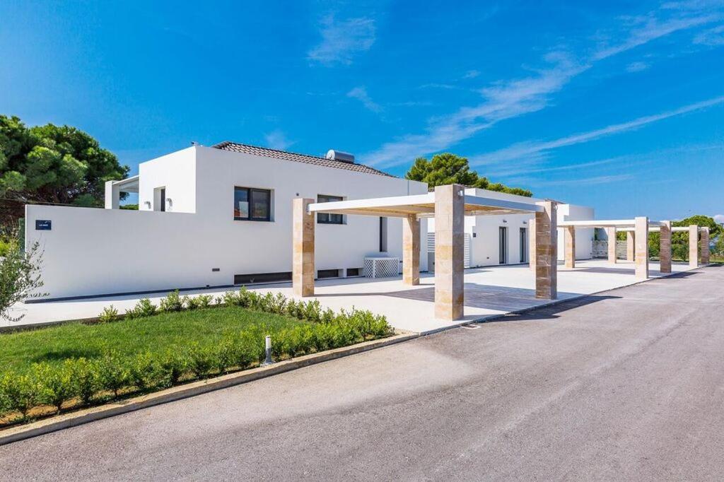 Les Residences Свороната Екстериор снимка